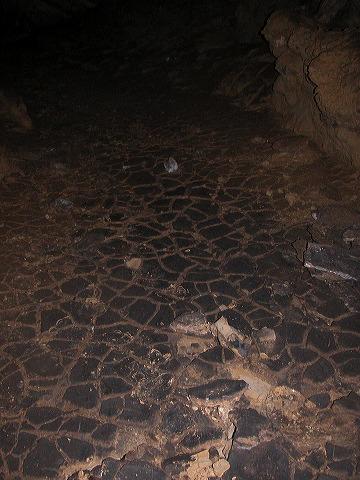 Mud Cracks in Cueva de Atanacio.  Photo by Brandon Kowallis