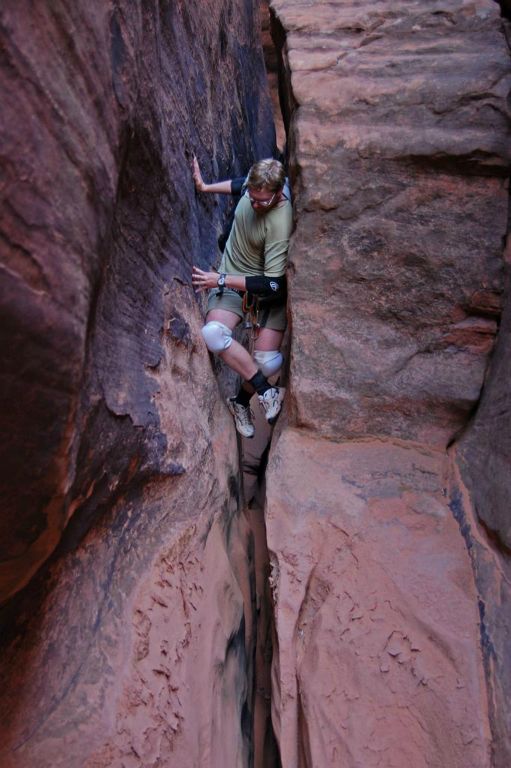 TIm Barnhart working the crack in Baker Canyon
