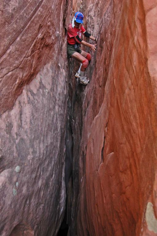 Mike Kelsey highstemming through Little Canyon