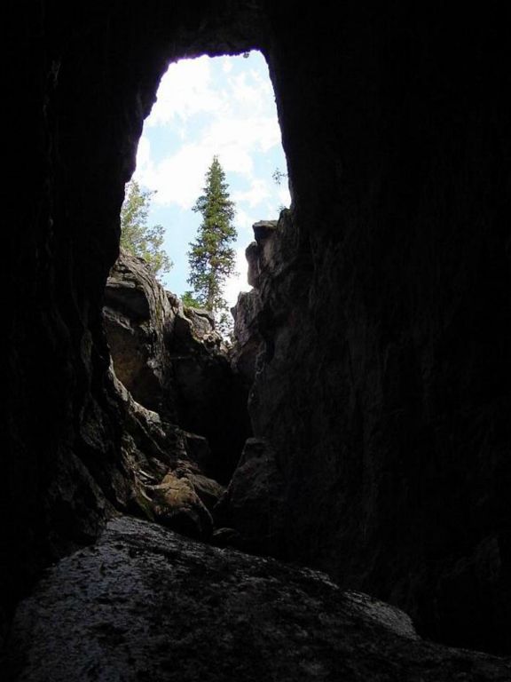 The entrance to Thundershower Cave.  Rob Cranney Photo