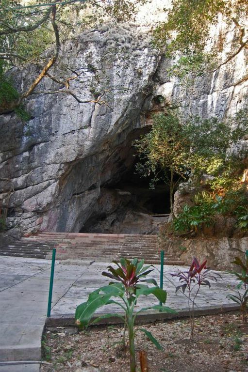 The cave behind Hotel and sulfur hot springs at Hotel Taninul