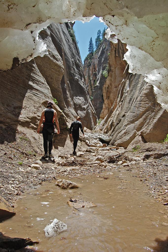 Racheal Keske and Tim Barnhart returning to the north and south fork confluence of Oak Creek Canyon.